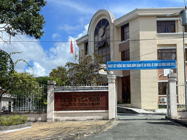 Đi nhà nghỉ với vợ người khác, Phó chánh thanh tra tỉnh bị cách chức