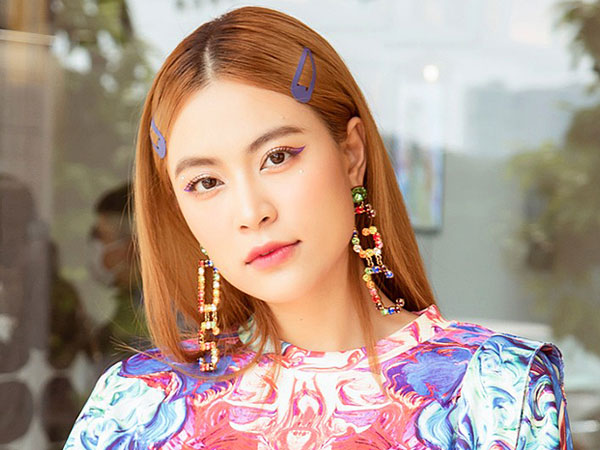 Ai đứng sau Hoàng Thùy Linh?