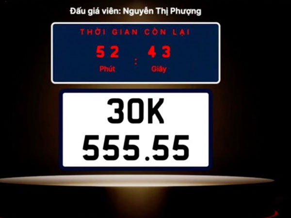Biển số 'VIP' 19A-555.55 đã được trả giá gần 2,7 tỉ đồng sau hơn 30 phút đấu giá