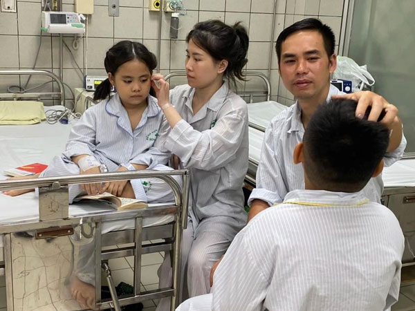 Cả gia đình 5 người may mắn sống sót sau vụ cháy chung cư mini chia sẻ kỹ năng sinh tồn