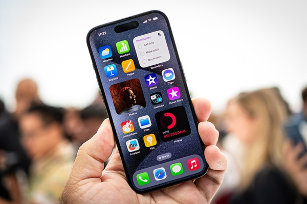 Bất ngờ với quốc gia cần ít ngày công nhất để mua iPhone 15 Pro, ở Việt Nam cần bao lâu?