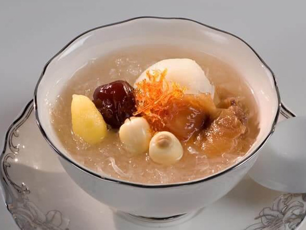 Tổ yến cực bổ nhưng 'đại kỵ' với những người sau