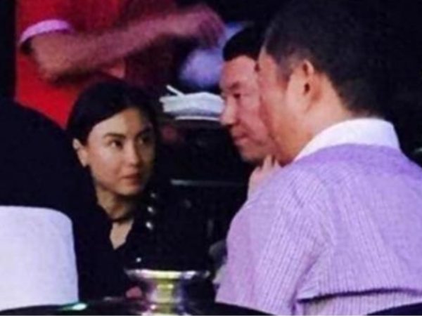 'Bạn trai' Trương Bá Chi lên tiếng về tin đồn kiểm soát và bạo hành