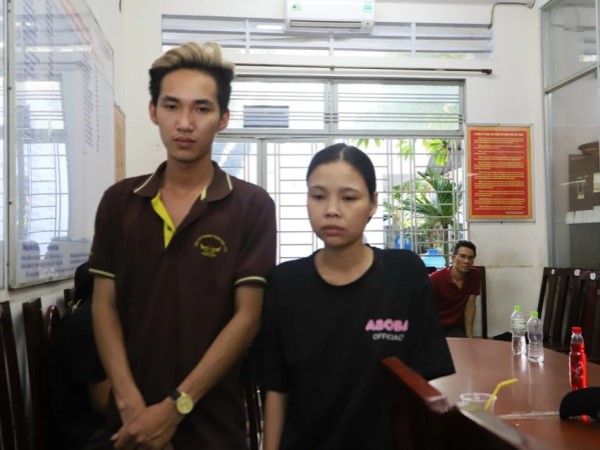 Triệt phá ổ nhóm chuyên bắt ép các cô gái massage chụp hình khỏa thân, bán dâm trả nợ