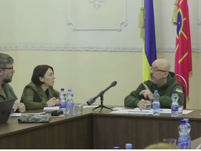 Ukraine bãi nhiệm 6 thứ trưởng quốc phòng, có kế hoạch kiện 3 nước