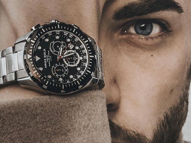 Tại sao đàn ông nhất định phải có một chiếc đồng hồ chronograph?