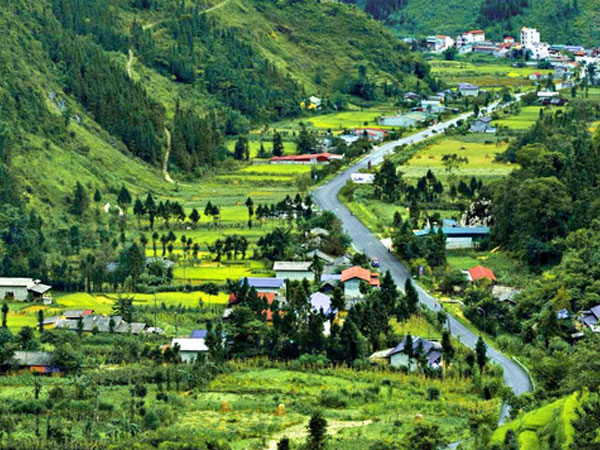 Xôn xao bức ảnh ở Việt Nam có khung cảnh như Thụy Sĩ, cộng đồng mạng đua nhau truy tìm địa chỉ