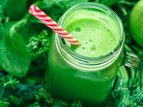 Uống nước ép rau củ có nhiễm giun sán?