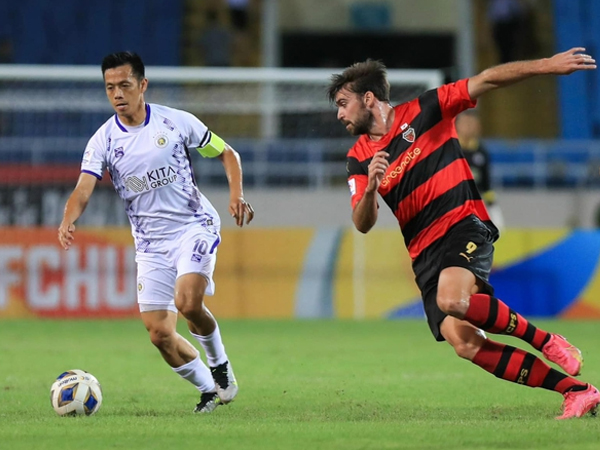 Văn Quyết lý giải lý do Hà Nội FC thua đậm nhà vô địch Hàn Quốc