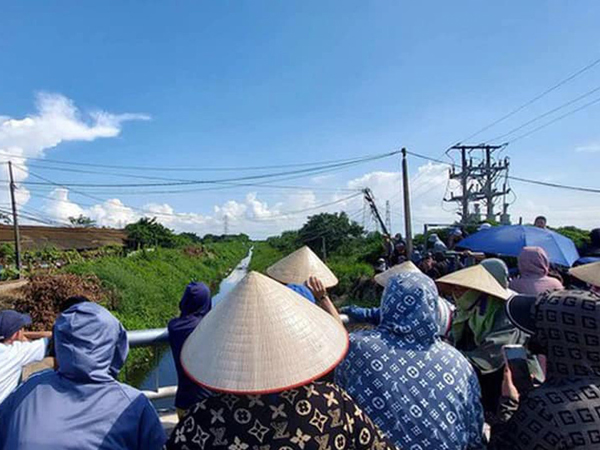 Rộ tin nghi phạm bắt cóc bé 2 tuổi ở Hà Nội nhảy cầu tự tử, công an nói gì?