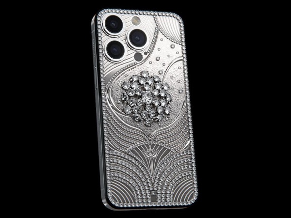iPhone 15 nạm kim cương giá hơn nửa triệu USD