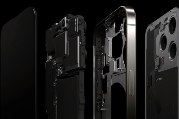 Giá iPhone 15 Pro Max đã quá ổn áp, giá sửa mặt lưng còn rẻ bất ngờ