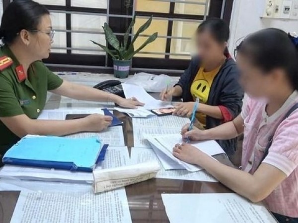 Nhiều người dân ở Huế trình báo bị công an 'dỏm’ doạ dẫm, lừa đảo
