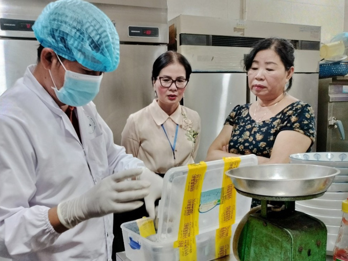 Tìm thấy nhiều loại vi khuẩn nguy hiểm trong mẫu bánh mì Phượng