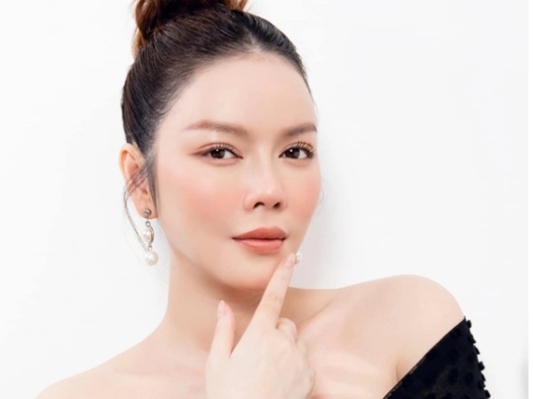 Lý Nhã Kỳ tuổi 41: Cuộc sống nhung lụa nhưng suốt ngày than ế, có người theo đuổi lại sợ hãi