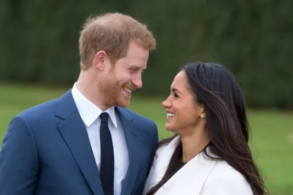 Bức ảnh khiến Harry và Meghan từ bỏ Hoàng gia Anh