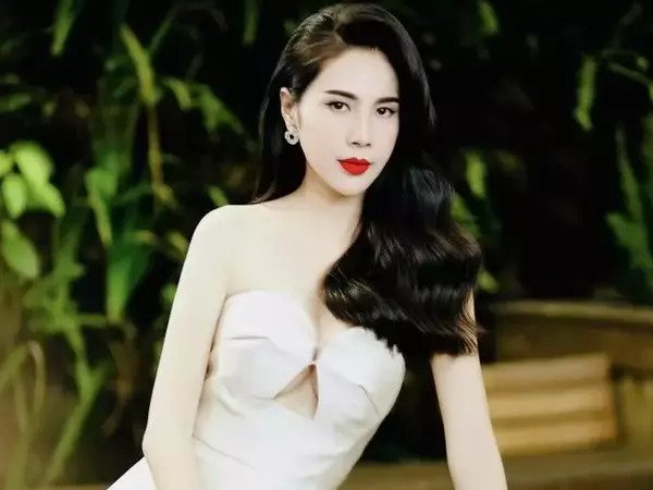 Không chỉ tắt bình luận, Thủy Tiên còn xóa MV vì quá ít lượt xem?