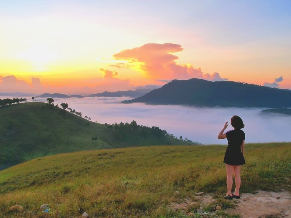 Săn mây trên đỉnh Phượng Hoàng - toạ độ 'check in sống ảo' mới cực đẹp ở Quảng Ninh