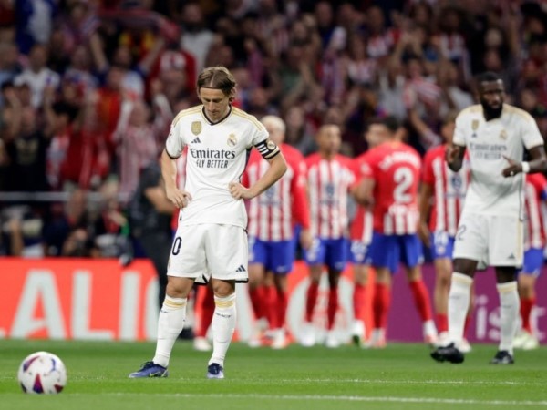 Gục ngã trước Atletico, Real Madrid mất ngôi đầu bảng La Liga