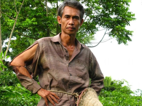 'Nam nghệ sĩ khắc khổ nhất màn ảnh Việt': Ngoài đời sống hạnh phúc đáng ngưỡng mộ bên vợ đẹp kém 25 tuổi