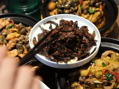 Chuyện 'lạ đời' ở Liễu Châu: Đi khắp thành phố chỉ bằng 10 nghìn đồng, khắp nơi đậm mùi đặc trưng của món bún ốc ai ăn cũng 'nghiện'