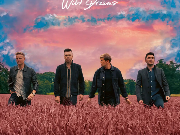 Concert Westlife cháy vé chỉ sau 30 phút, 75.000 người vẫn 'xếp hàng', hội nhóm trao đổi vé mọc lên như nấm