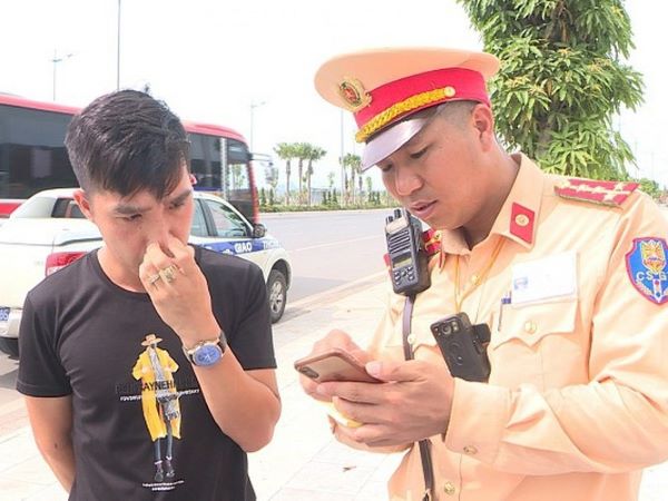 Người vi phạm có quyền yêu cầu CSGT cho xem hình ảnh?