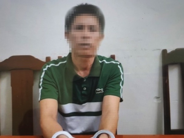 Gã hàng xóm cho 10 ngàn rồi dâm ô bé gái 8 tuổi