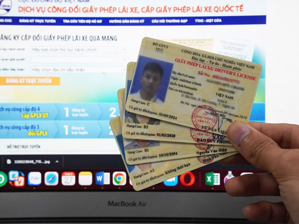 22 triệu giấy phép lái xe máy có bắt buộc phải đổi ngay?