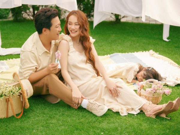 Nhã Phương ghen ra mặt với Trường Giang, phát hiện nguyên nhân chồng đi quay mãi không chịu về