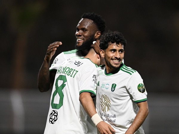 Saudi King Cup: Đội Benzema thắng luân lưu nghẹt thở, đội Firmino mở tiệc 5 bàn