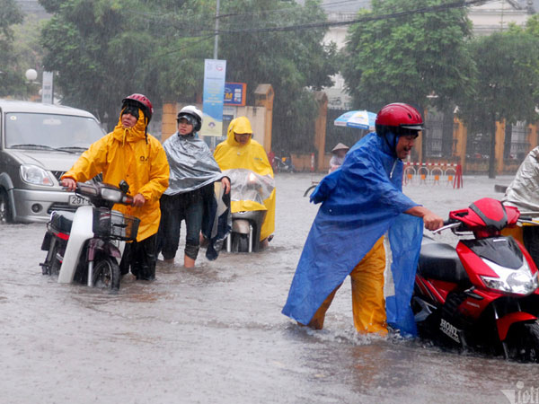 Thời tiết Hà Nội 3 ngày tới: Mưa lớn giảm dần, rồi hửng nắng tăng nhiệt nhanh