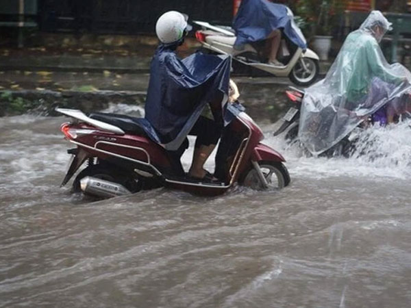 Chiều 28/9, cảnh báo khu vực nội thành Hà Nội tiếp tục ngập úng