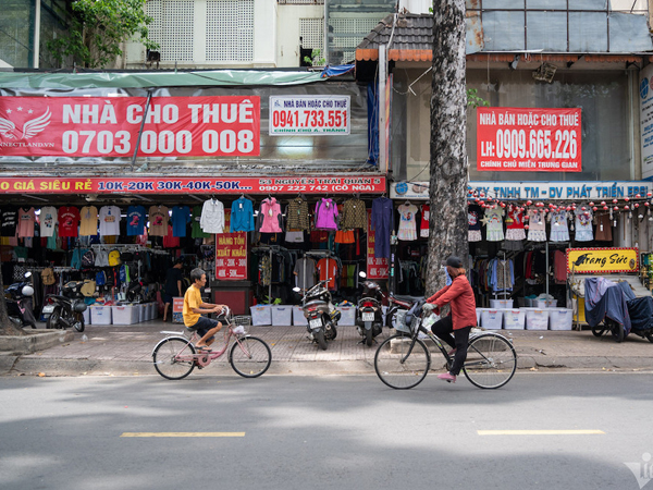 Đơn hàng xuất khẩu nhúc nhích, hoàn thuế, thủ tục đất đai vẫn đứng yên