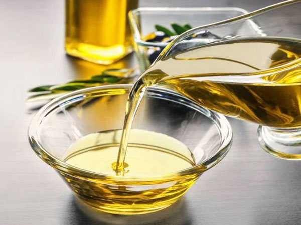 Khoảng 56.000 lít 'vàng lỏng' bị cuỗm 'nhẹ tựa lông hồng': Nguyên nhân của vụ án bí ẩn ở châu Âu là gì?