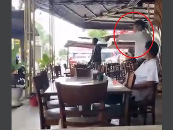Tạm đình chỉ công tác cán bộ chi cục thuế dọa quăng ly nước vào mặt CSGT