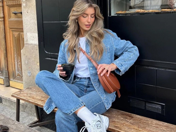 4 món đồ denim 'chân ái' trong tủ đồ của phụ nữ Pháp