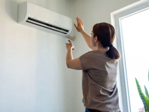 Tắt điều hòa khi bạn vắng nhà có thực sự tiết kiệm năng lượng?