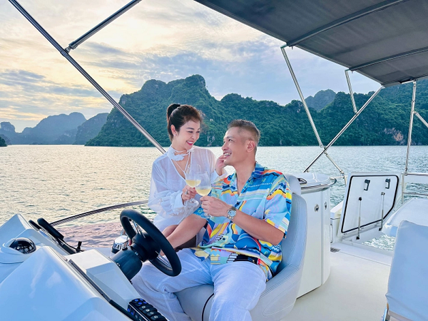 Hoa hậu đông con bậc nhất showbiz Việt: U40 nhan sắc vẫn khiến chồng đại gia say đắm, muốn sinh thật nhiều con