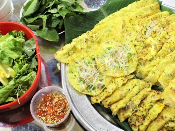 Thơm lừng, giòn tan bánh xèo thịt vịt giữa trời Thu