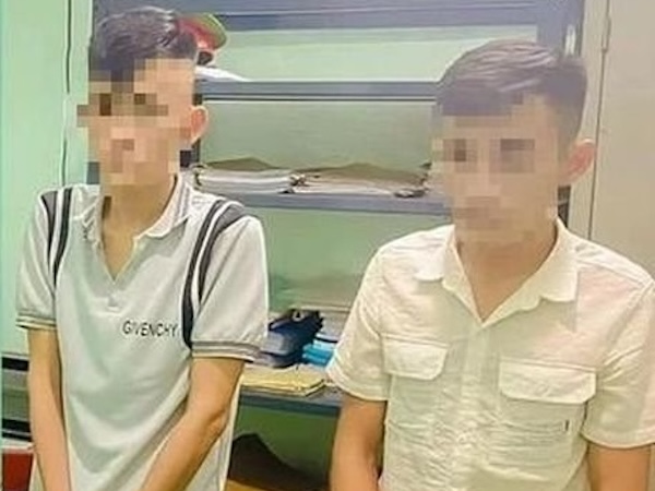 Bắt khẩn cấp nhóm đối tượng dùng dao kề cổ người dân, cướp tài sản