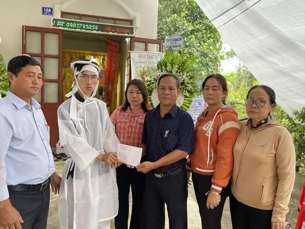 Xe Thành Bưởi gây tai nạn ở Đồng Nai: Hai anh em sinh viên nghèo bỗng hóa mồ côi
