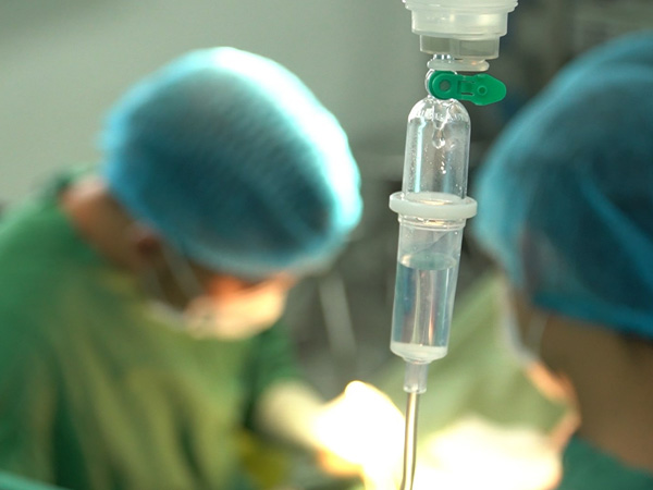 Suýt bị cắt cụt hai chân vì có thói quen giống hàng triệu đàn ông Việt