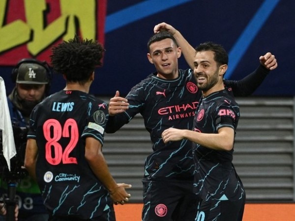 Man City tìm lại cảm hứng nhờ siêu phẩm của 'kép phụ'