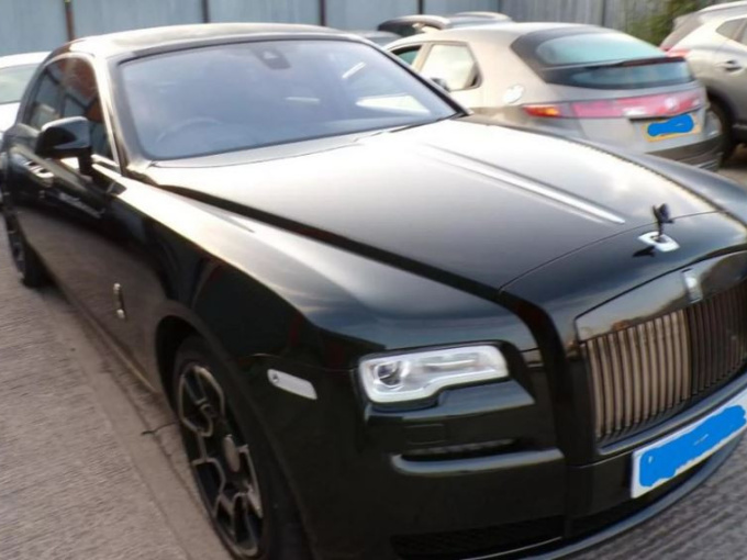Cảnh sát thanh lý Rolls-Royce Ghost trị giá 156.000 USD với 'giá hời'
