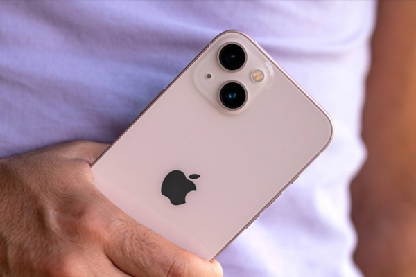 Chiếc iPhone đang có giá rất hời nhờ iPhone 15