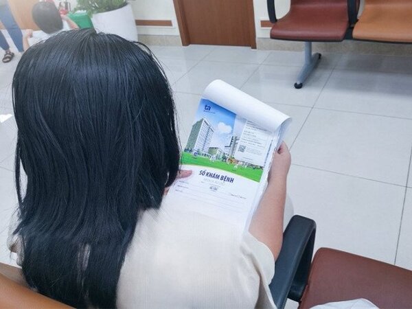 Nữ sinh 19 tuổi ngày nào cũng uống một loại nước nhiều người thích để giải khuây, không ngờ mắc bệnh của người già