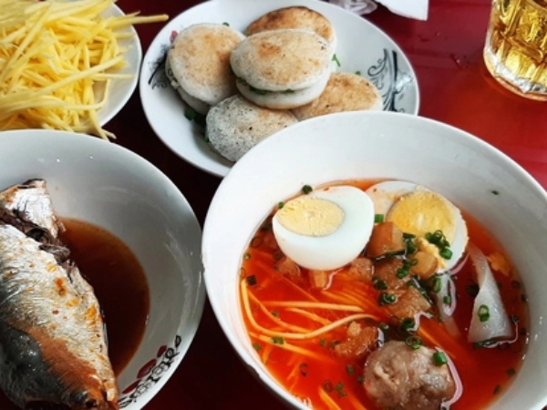 Đậm đà hương vị bánh căn Phan Thiết