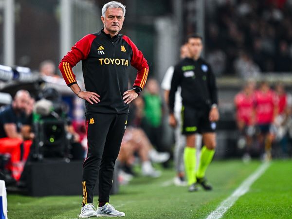 Mourinho tuyên bố sang Saudi Arabia