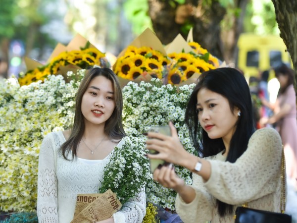 Dự báo thời tiết ngày 8/10/2023: Miền Bắc trời đẹp, miền Trung mưa to